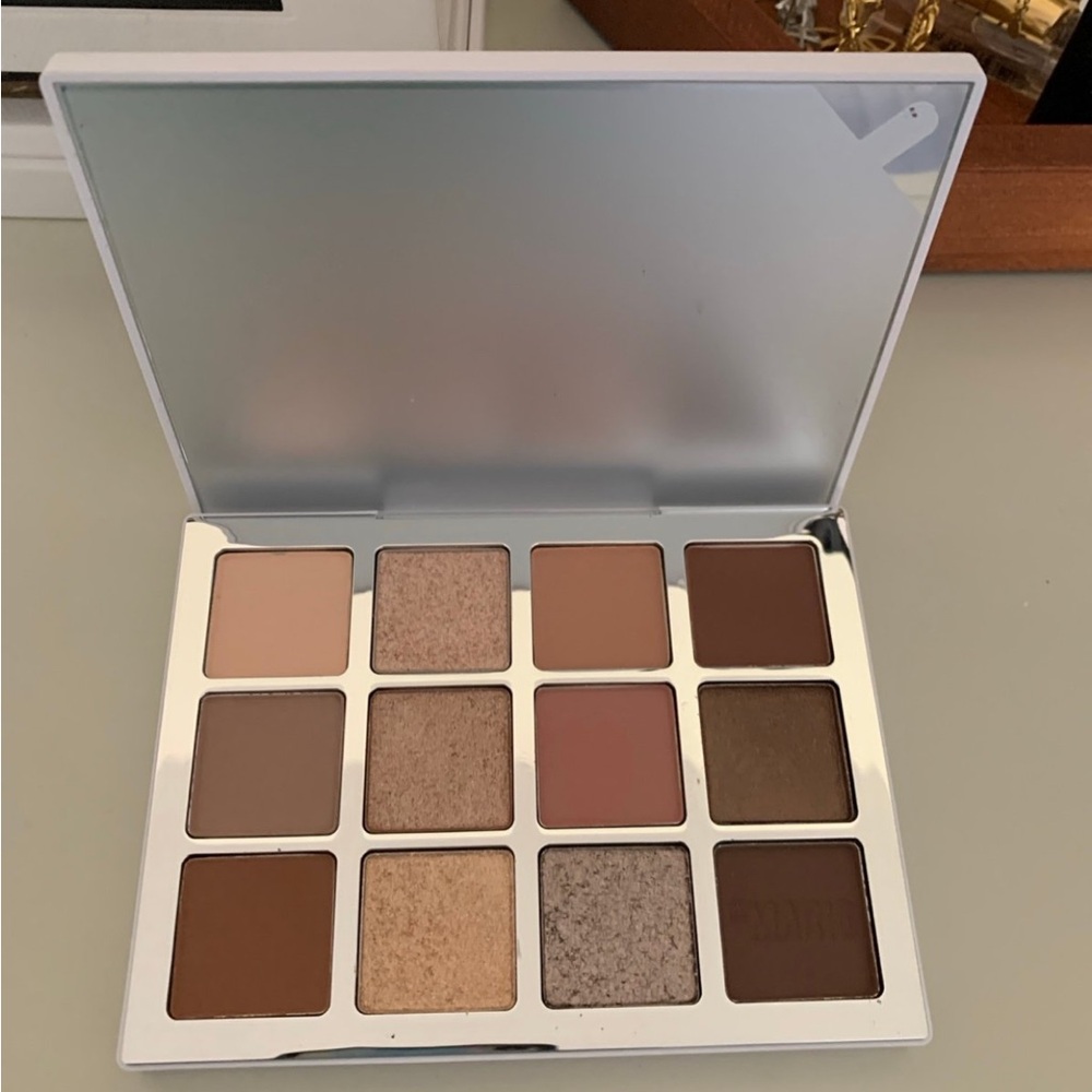 Makeup By Mario Ethereal Eyes Palette - Discontinued
